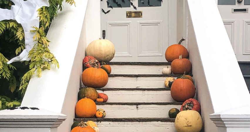 Halloween door decorations - pumpkins and gourds